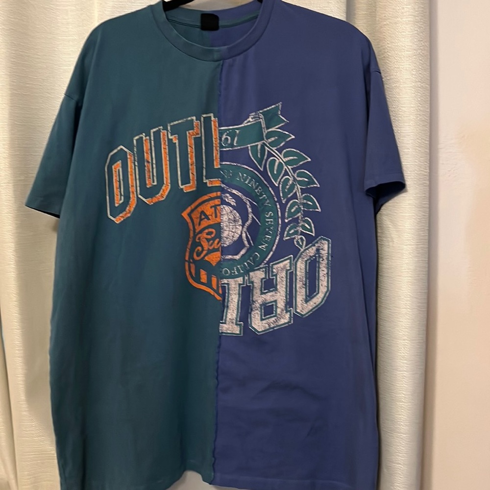 Urban outfitters tee shirt